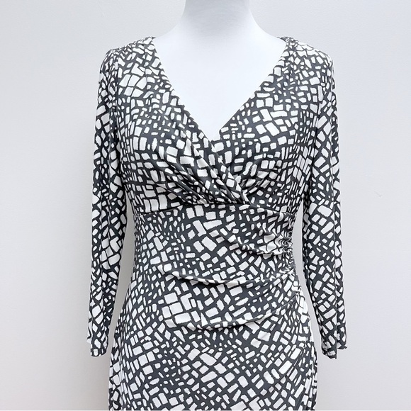 Lauren Ralph Lauren Block Print V Neck Faux Wrap Knee Length Shift Dress Size 8 - Picture 3 of 13